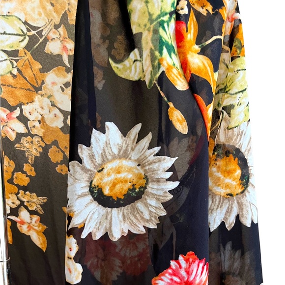 Say What? Floral Kimono - Picture 2 of 6